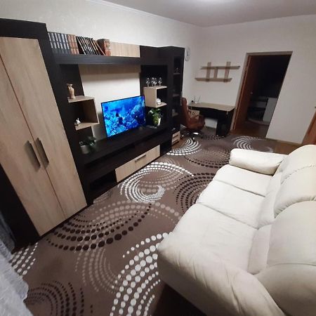 Двокімнатна Apartment Shepetivka ภายนอก รูปภาพ