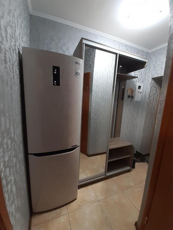Двокімнатна Apartment Shepetivka ภายนอก รูปภาพ